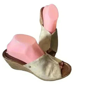 A. Giannetti Tan Suede Slip on Wedges, Size 10‎